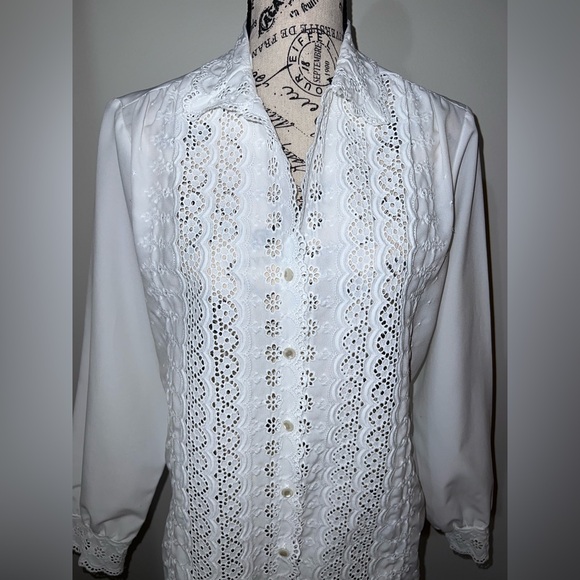 White Floral Eyelet Lace Trim Long Sleeve Top Scalloped Collar & Cuffs Large - Picture 2 of 10